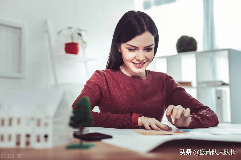 开发商躺平！建筑行业内卷！2022年后半年，行业发展有无转机？