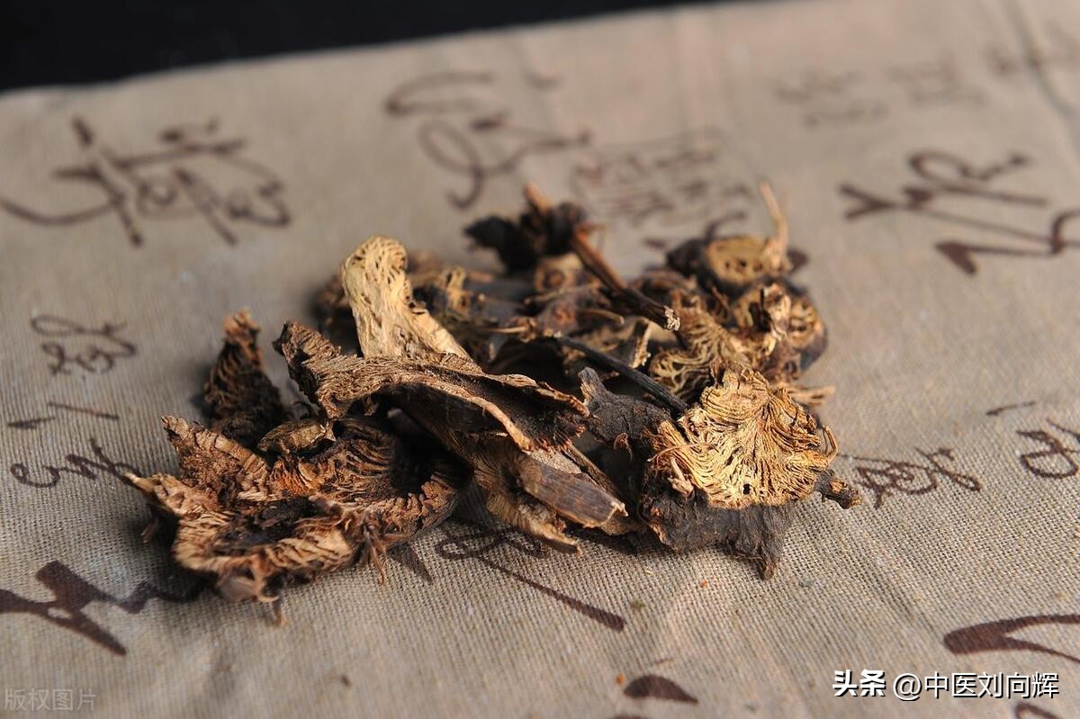 眼睛痒有血丝，说一个方子，养阴、活血还祛风，改善眼睛干涩红痒