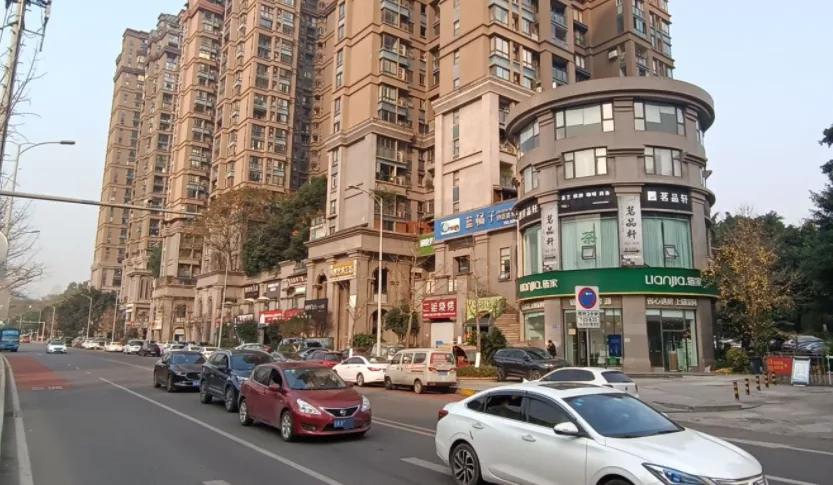 学区房崩盘了吗,学区房神话破灭