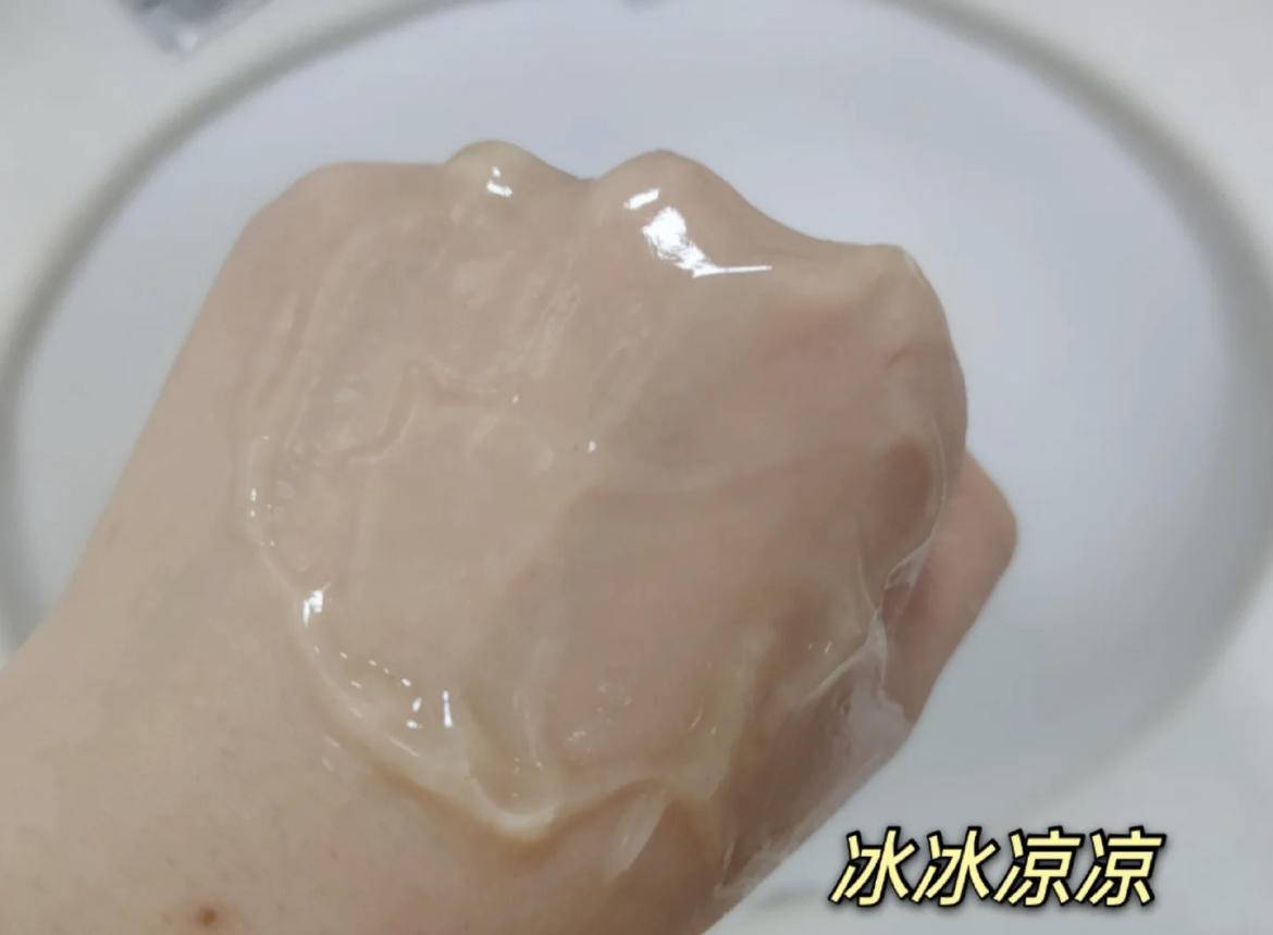 用护肤品感觉刺痛是缺水吗,护肤时刺痛是皮肤缺水吗