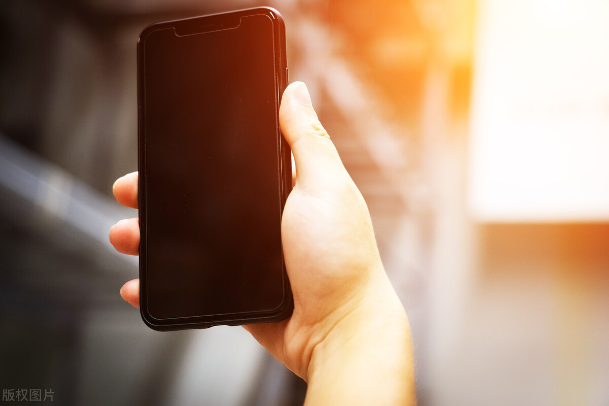 手机晚上关机还是不关机好,手机晚上关机好还是不关机好