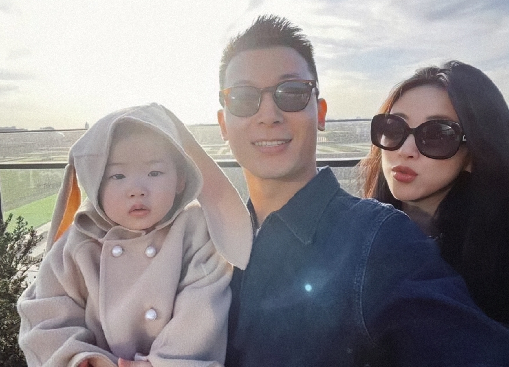 揭秘三位娱乐圈隐藏的富家千金,表面是女歌手实为富豪