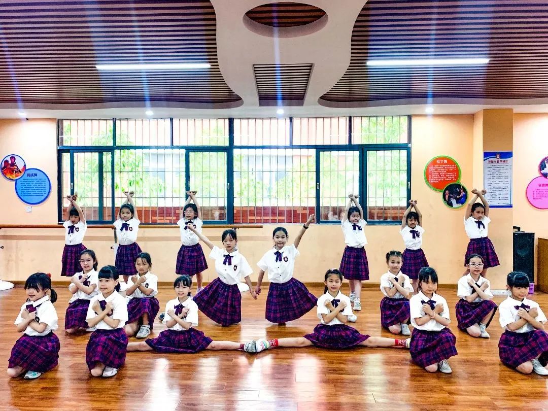 石碣四海学校和东盈学校哪个好,石碣四海学校2023年学费多少钱