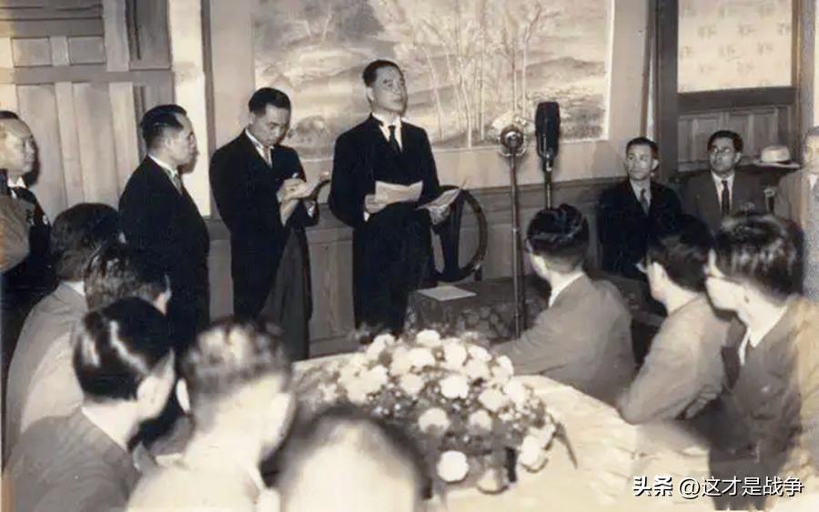 胡兰成被张爱玲拒绝了多少次,张爱玲爱上大汉奸胡兰成