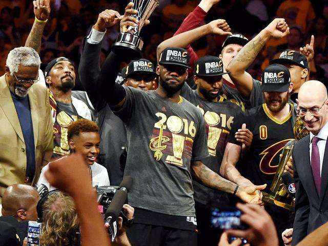 体坛大逆转视频,体坛十大夺冠瞬间