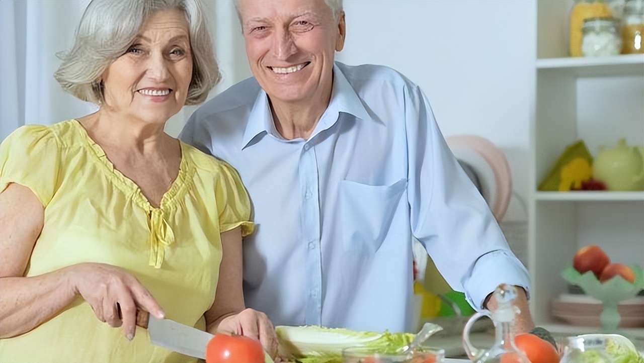 冬天天气寒冷要吃哪些食物暖身,冬季御寒多吃这六种食物