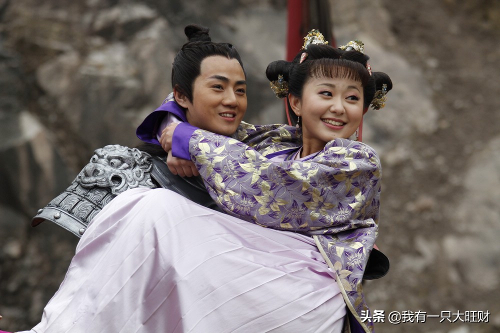 隋唐英雄宇文成都为情吐血,隋唐英雄宇文成都死在如意怀中