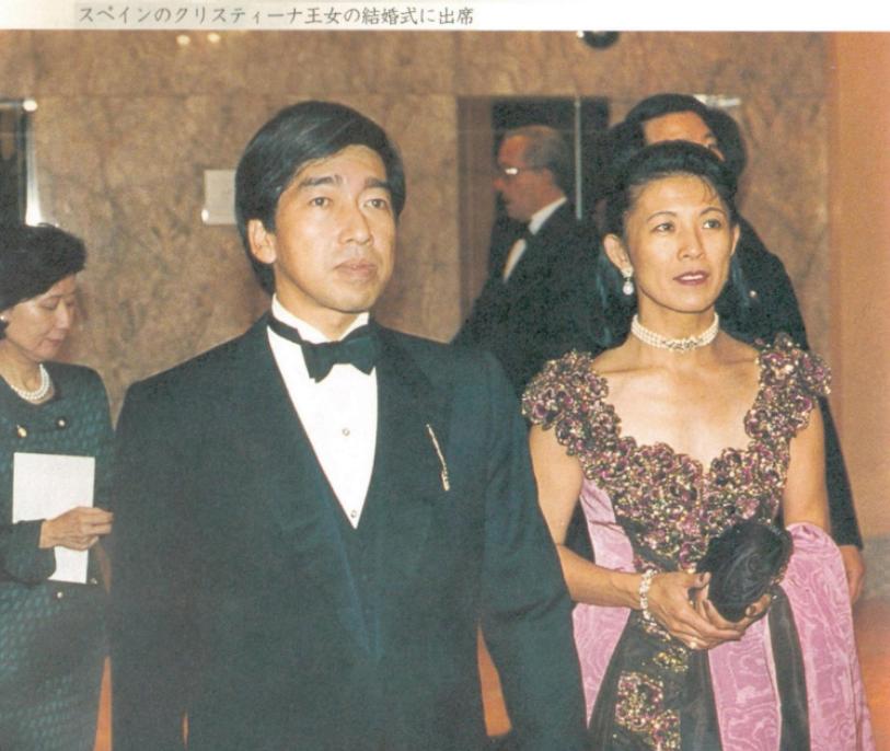 全员比惨,只有她是大女主?