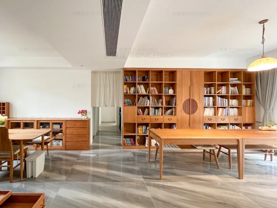 山东又上一分！烟台业主新古典风格客餐厅，樱桃木真的很温润