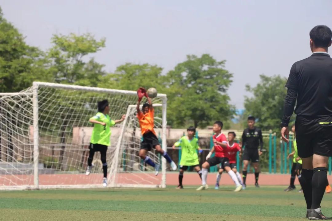 西咸新区足球联赛沣东第六小学,西咸新区第四届中小学生足球联赛