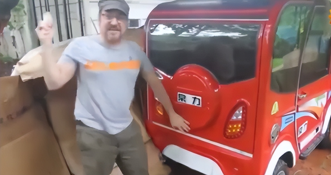 一代神车“老头乐”遭封杀禁止上路？大爷们破防：能开汽车谁买它