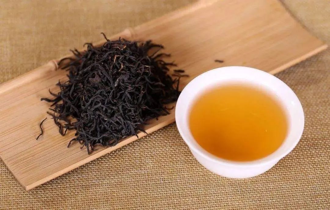 喝茶高手，无非就是常喝茶、多喝茶，喝着喝着就会懂得茶里的道了