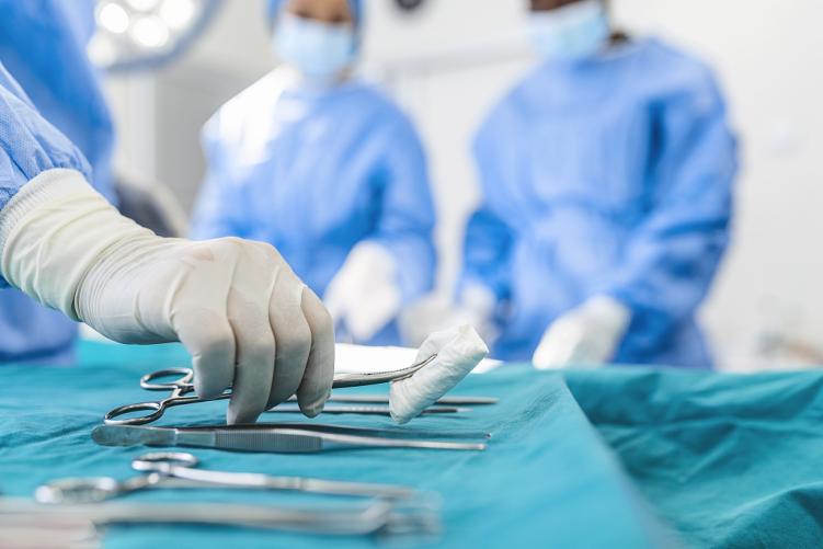 强生医疗器械销售一般收入,医疗器械现在挣钱吗