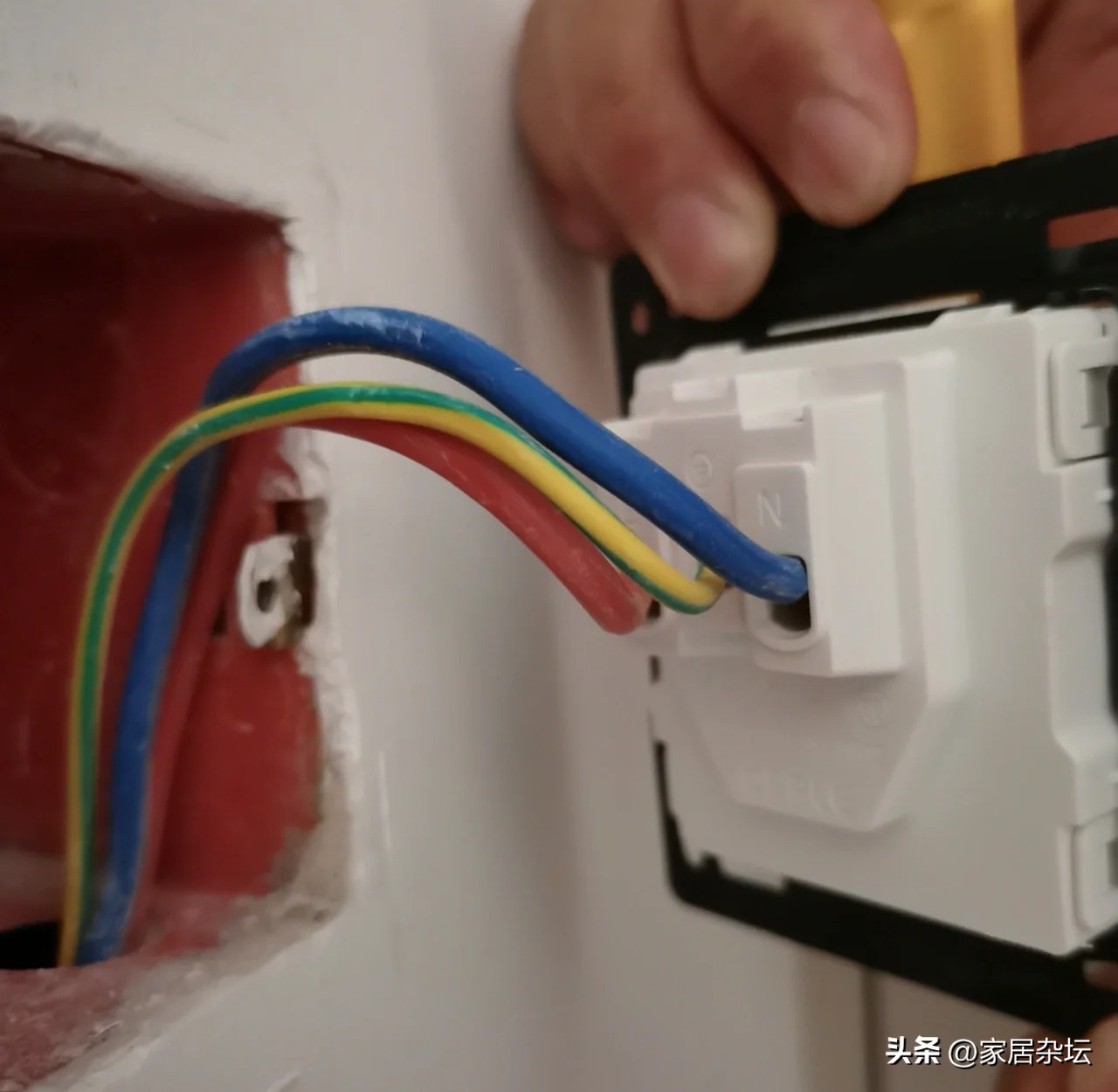 空调插座16a可以接两个吗,10a转换16a插座可以插空调吗