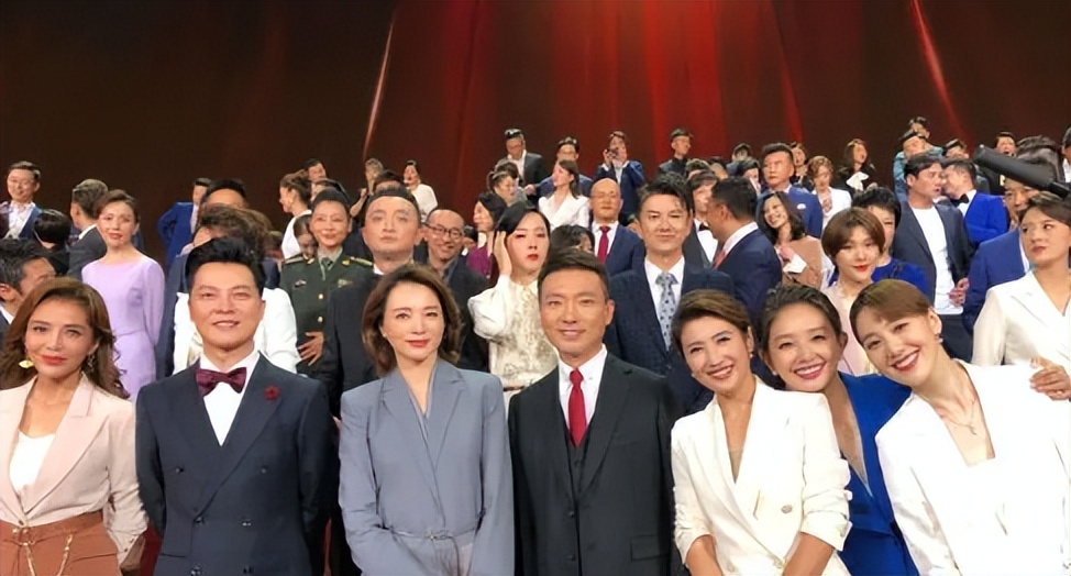 海霞欧阳夏丹央视主持,海霞欧阳夏丹不再任央视主持人