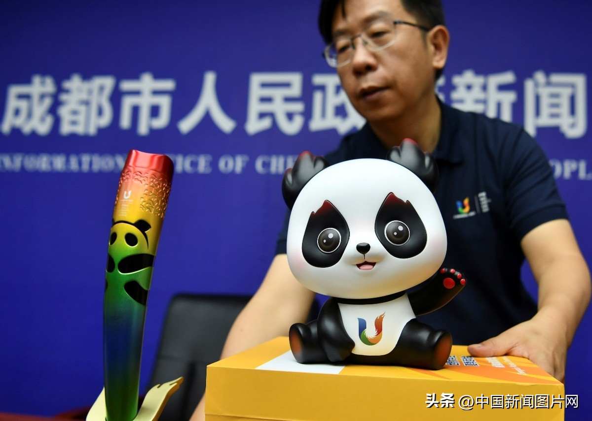 成都大运会吉祥物会徽元素的含义,成都大运会吉祥物奖牌火炬亮相