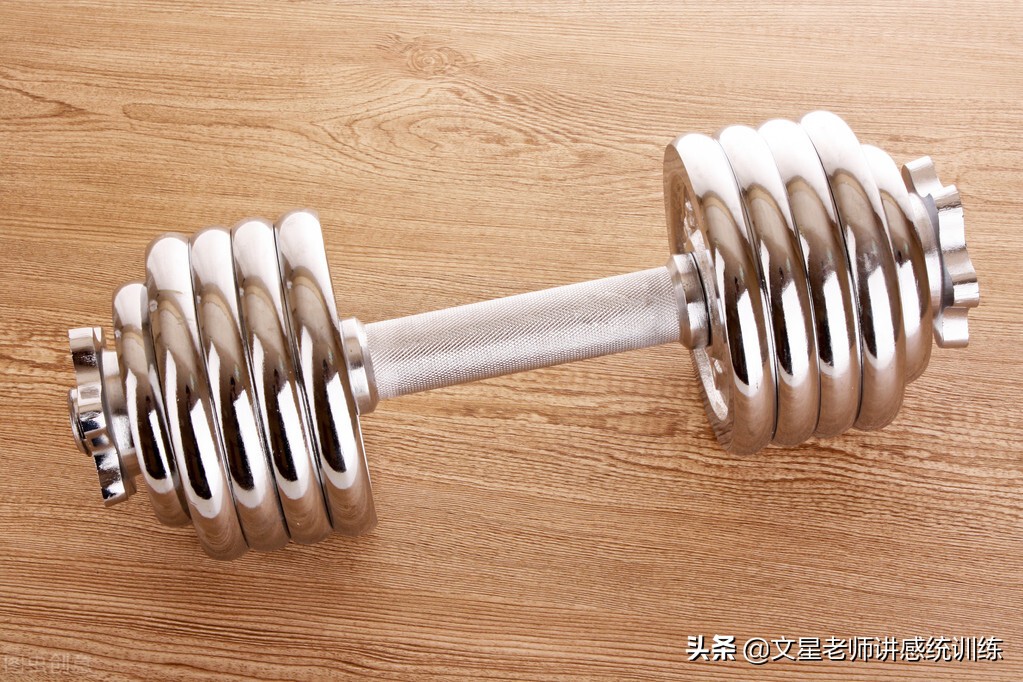 中考体育实心球技巧快速教学,体育中考实心球训练方法