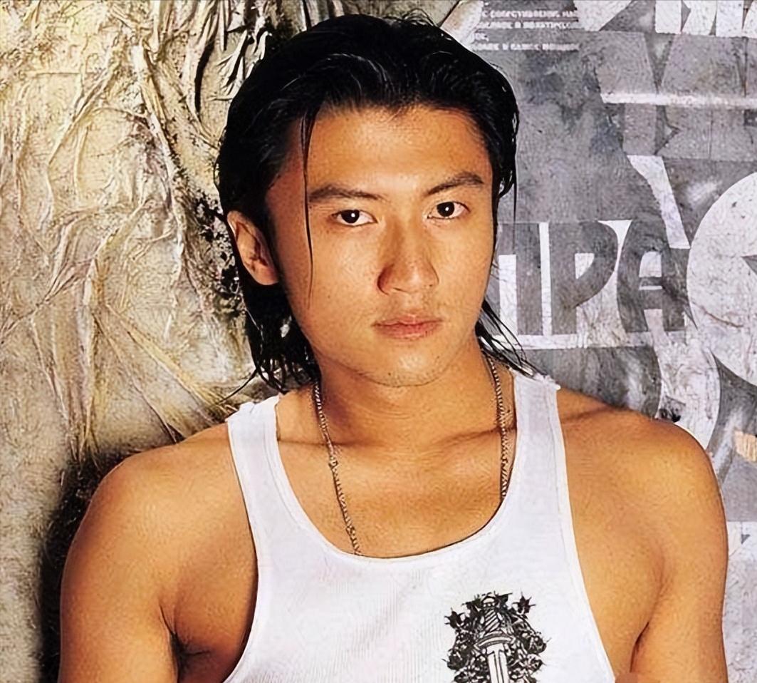 五位留长发的男明星最后一位最帅,七位又酷又帅的男明星