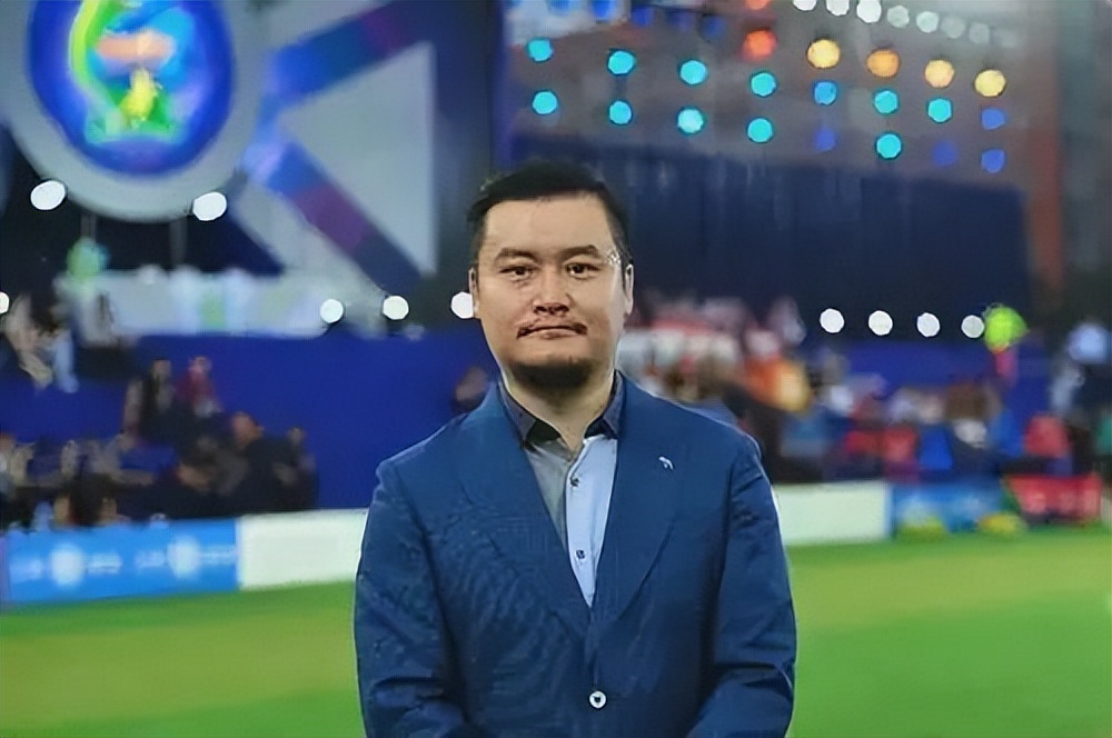 足球解说员贺炜恭喜梅西夺冠,贺炜经典催泪解说词梅西