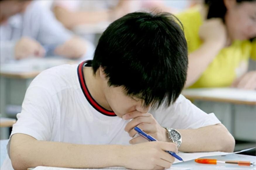 进入高三成绩差的原因,高三学生成绩差怎么学习