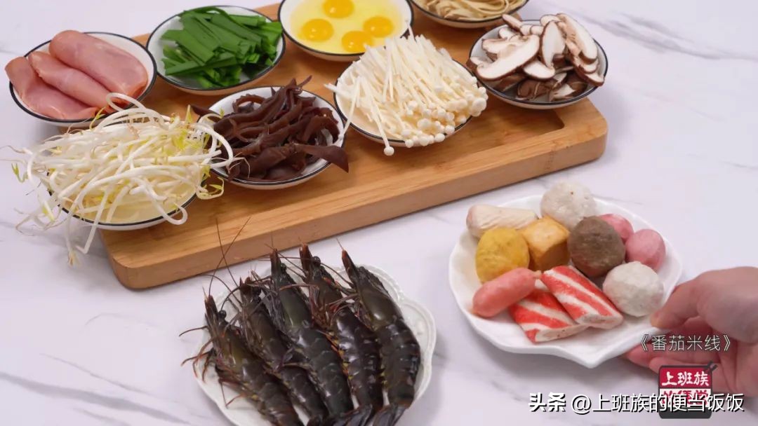 家常自制米线汤鲜味美,简单的自制米线料的家常做法