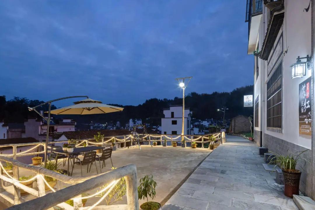 贫穷落后的小山村逆袭,靠旅游致富的古村落