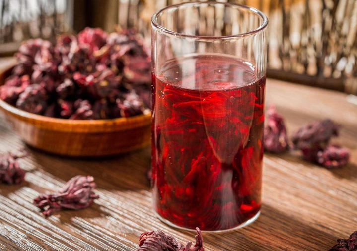 女人注意养生一年四季喝什么茶,秋季中年女性喝什么茶最养生