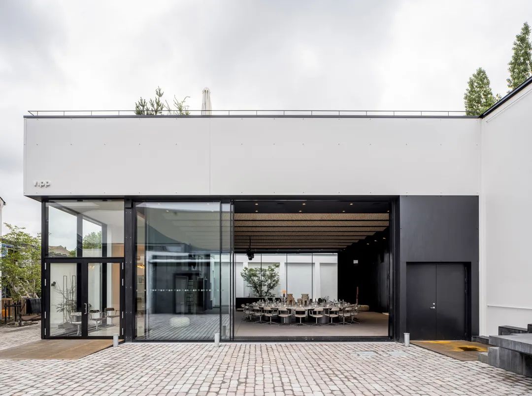 设计工作室车库改造,车库设计成图书馆