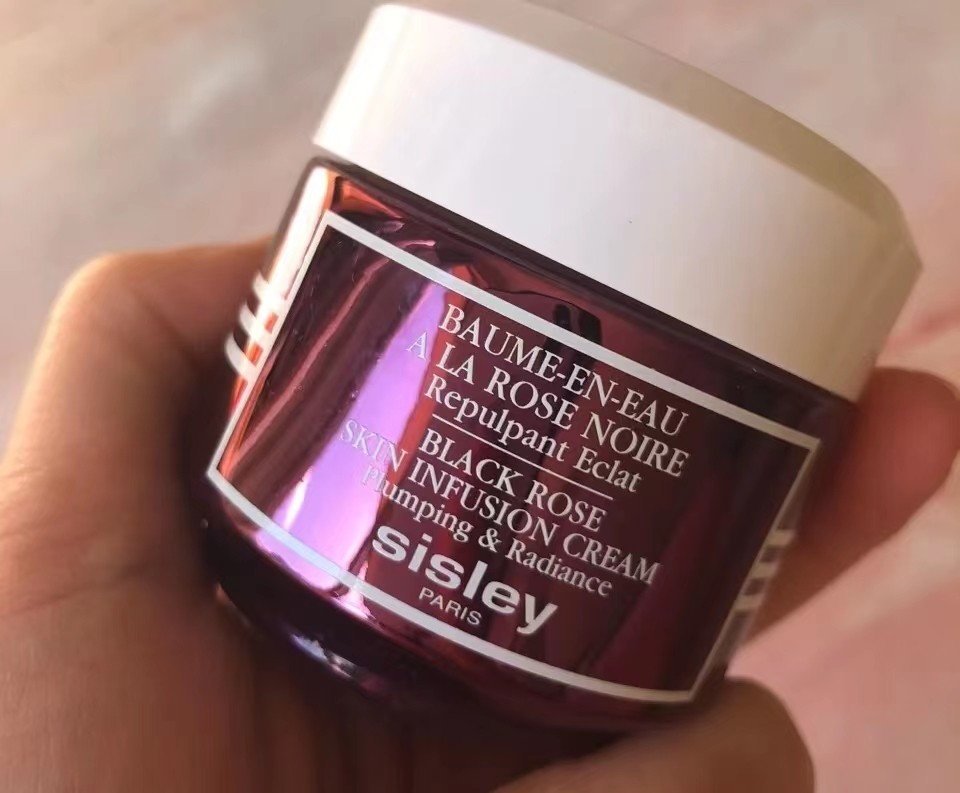 女人40不显老的护肤品成分,40+的女人用啥面霜好