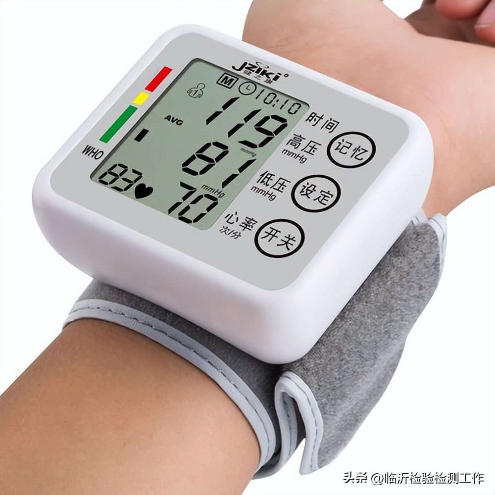 家用电子血压计怎么选择,电子血压计选择上臂式还是手腕式