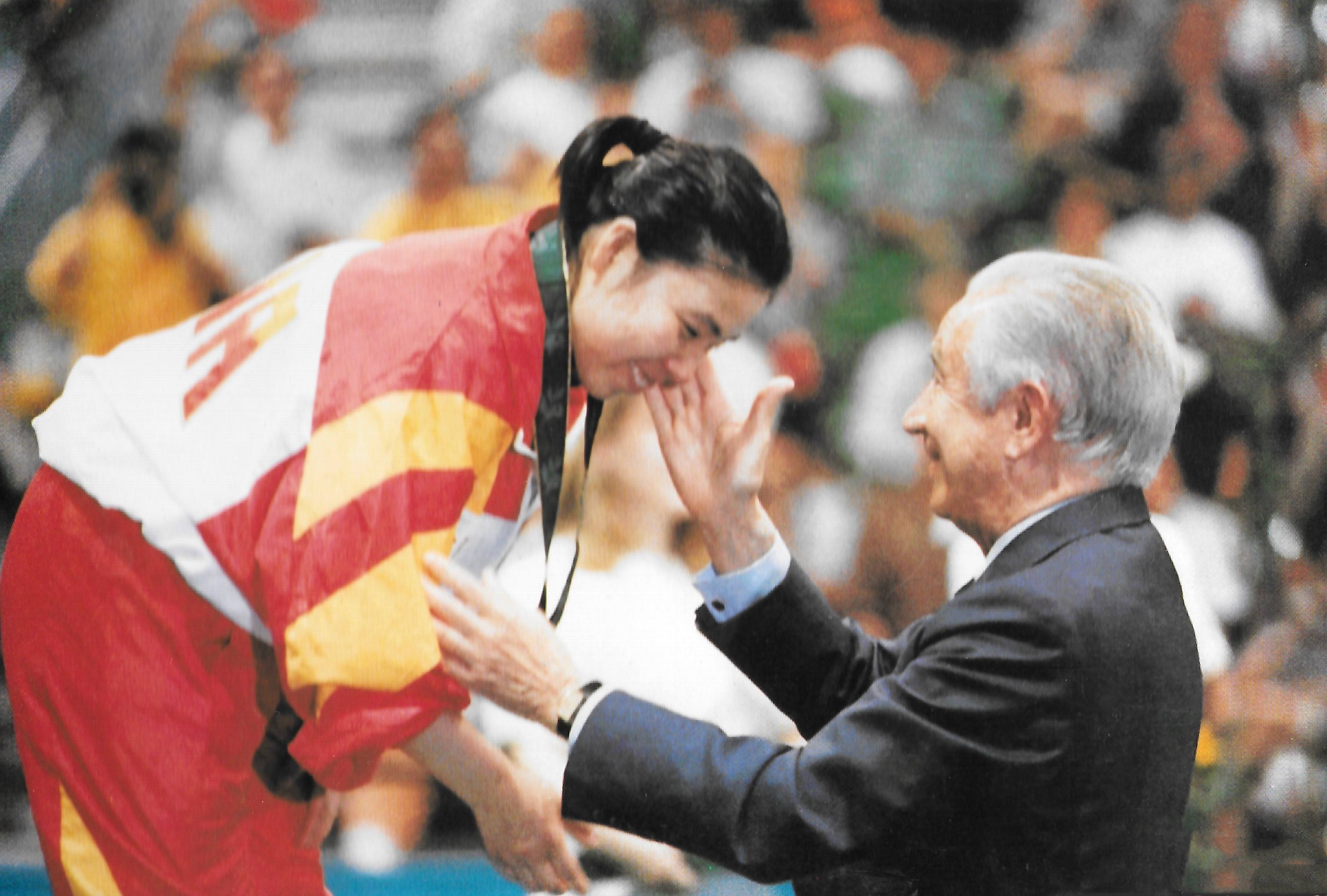 80年代中国女乒邓亚萍简历,王楠打败邓亚萍夺冠