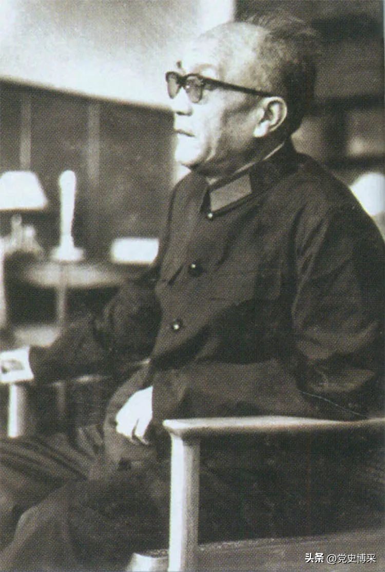 彭德怀评价刚正不阿的黄克诚：你比我还像彭德怀
