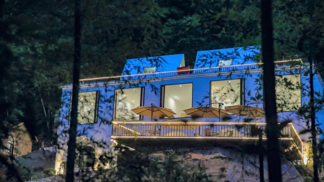 一起小住甜城，邂逅一个仲夏之梦