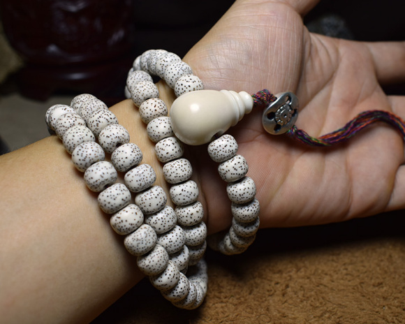 星月菩提子,星月菩提子怎么穿绳