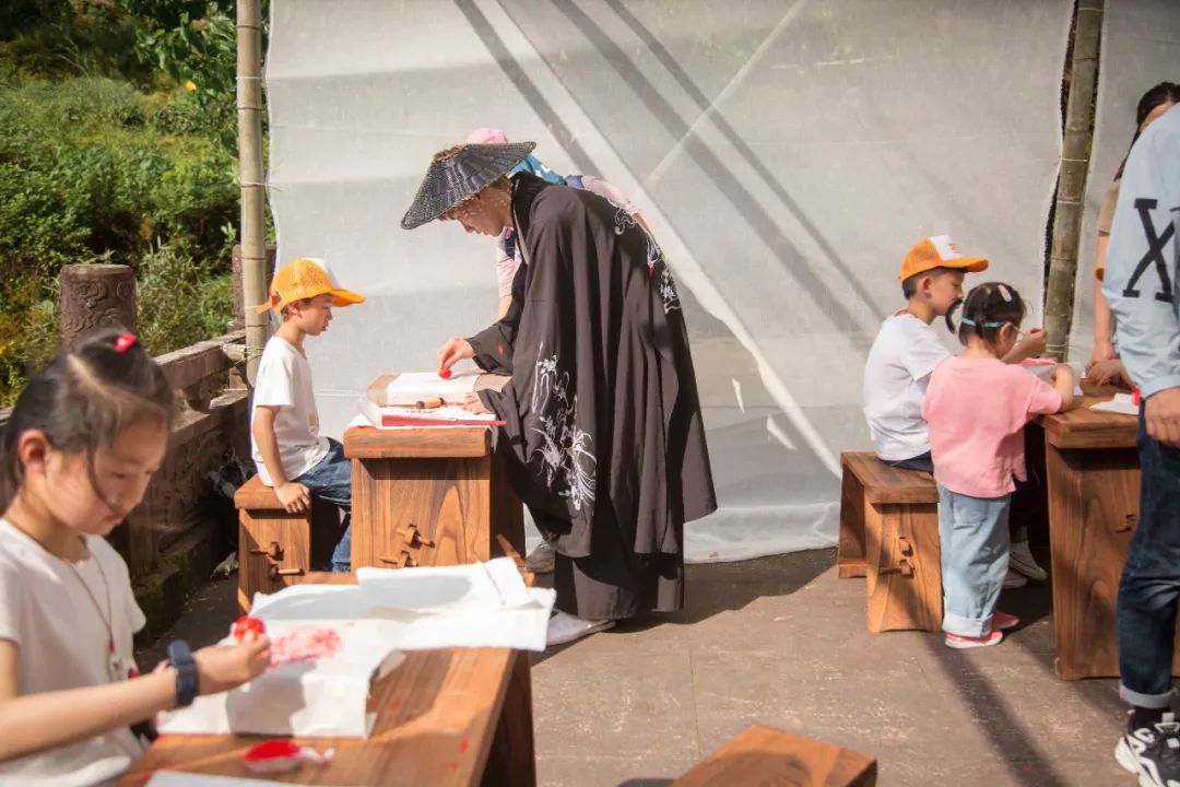 安徽齐云山江浙沪2-3天短途旅游,安徽齐云山沉浸式复古游