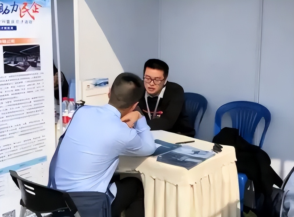 985211学校一般招多少人,招聘985211和普通大学生