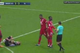 男足vs日本男足爆笑名场面,中国男足vs日本男足爆笑现场