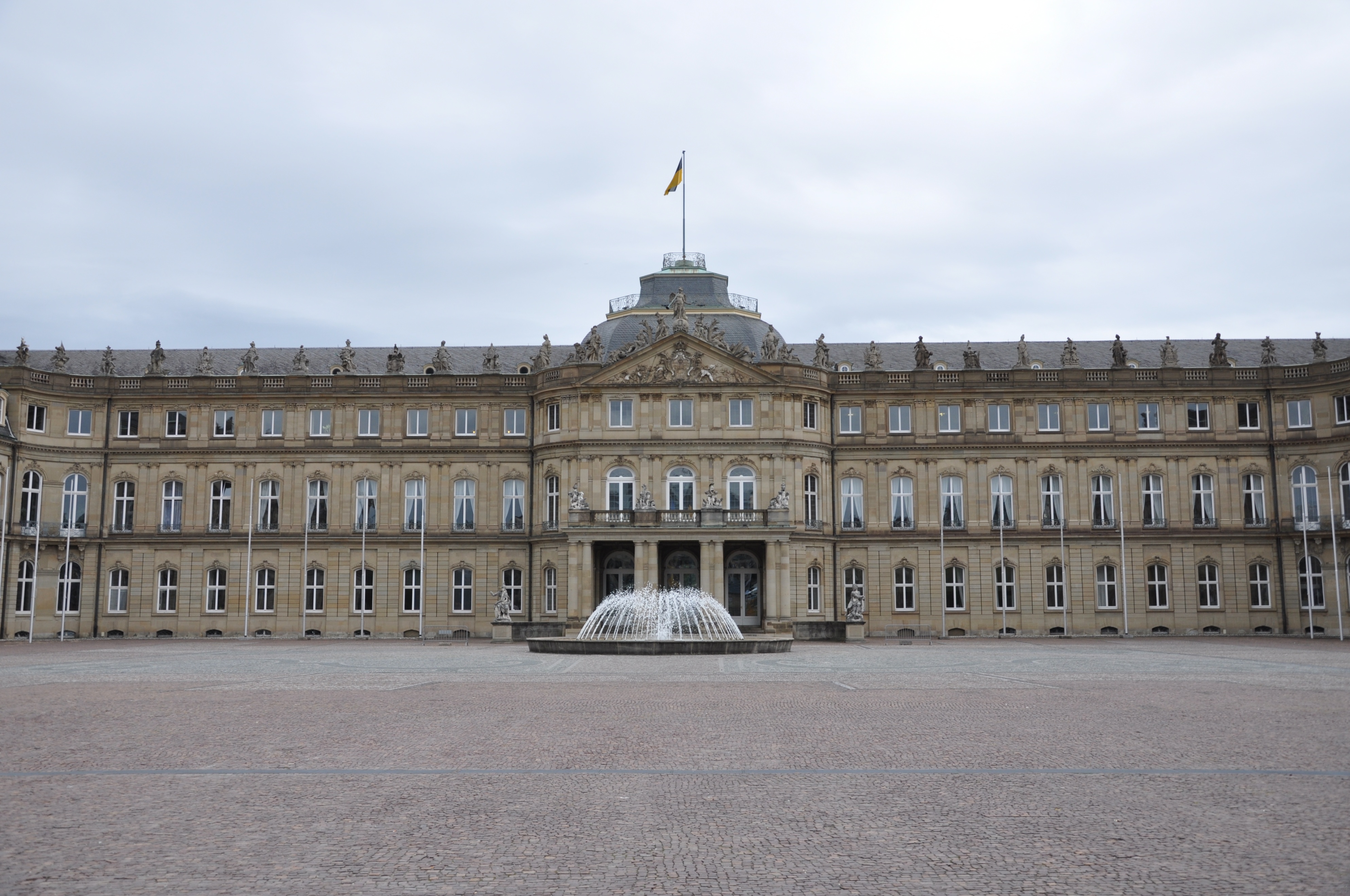 奔驰博物馆斯图加特,斯图加特保时捷展览馆