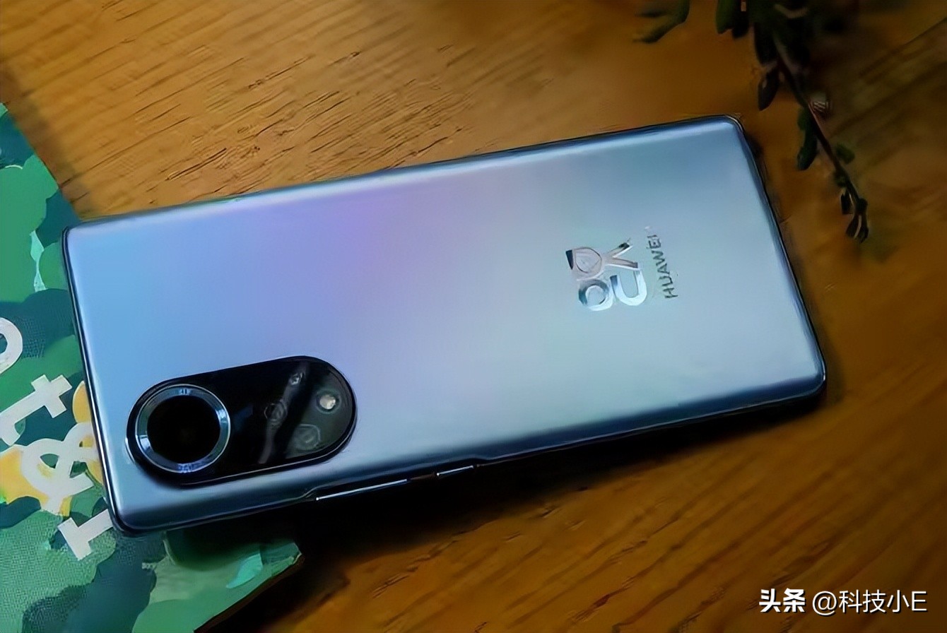 618期间想买华为手机，曲面屏+100W+鸿蒙OS，从3499元跌至1899元