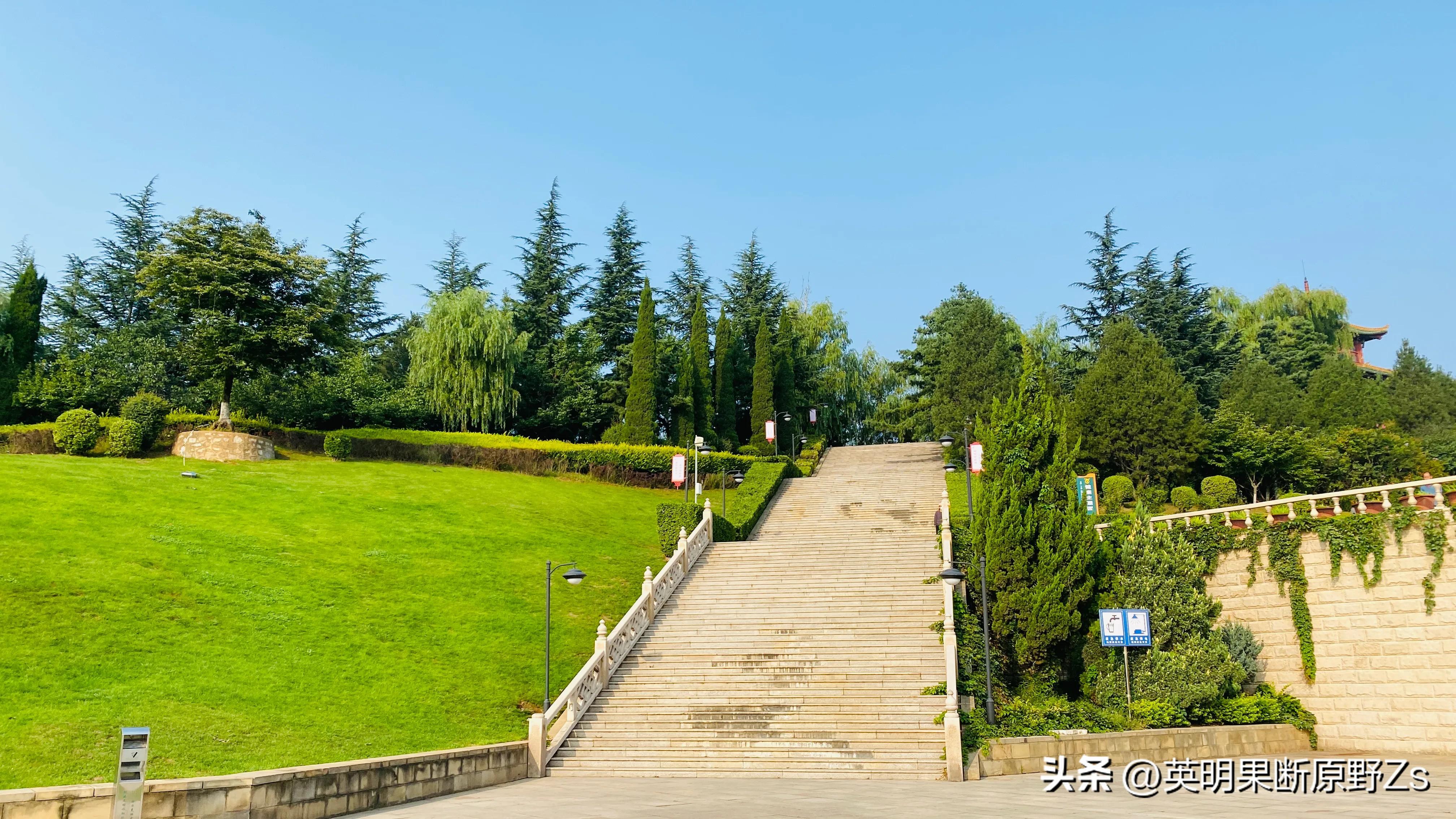 一天挣不到100块钱,1个小时300块钱你会去挣吗