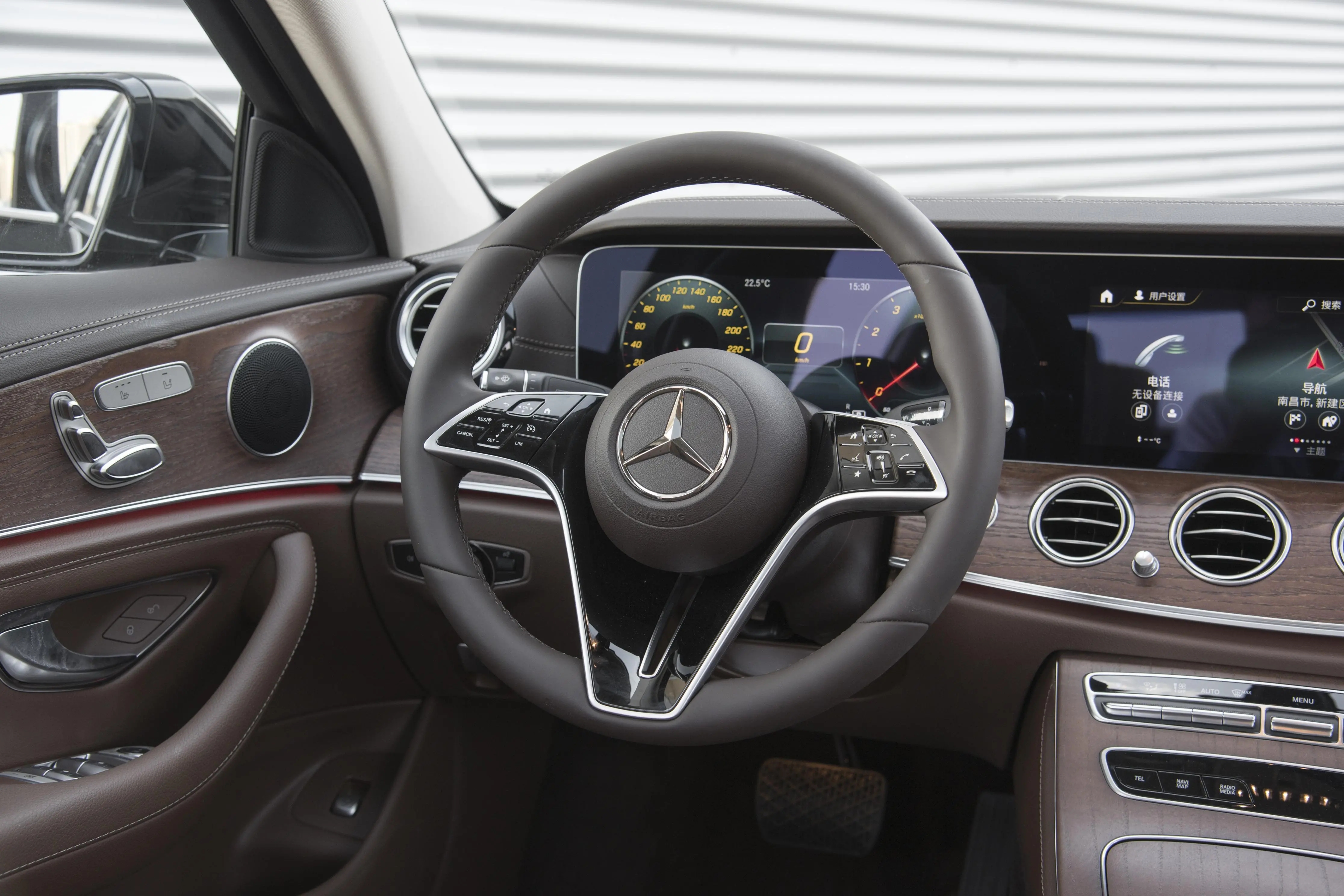 30天卖了16400辆，降幅达到6.08万，奔驰E级到底有多香？