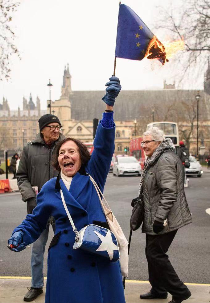 英国为什么会成为两个世界领头羊,英国失去世界霸主地位后的影响