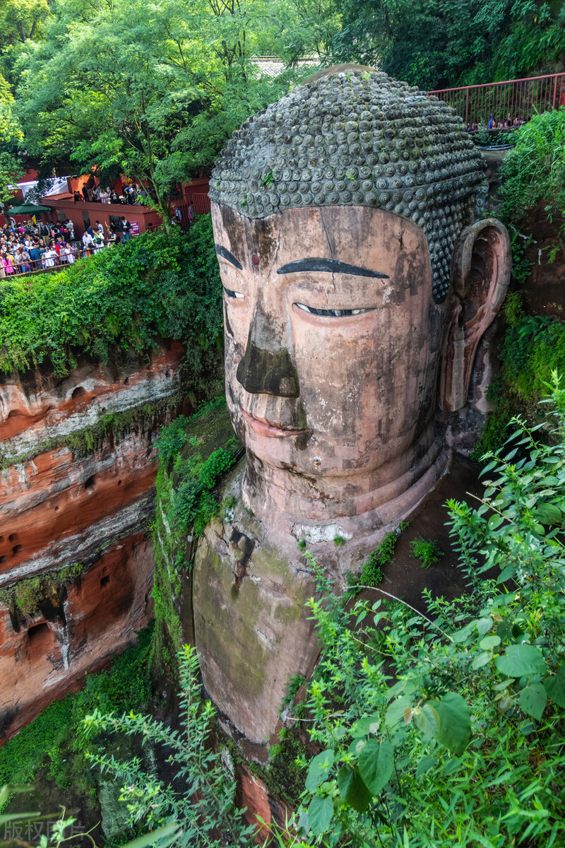 当代大学生特种兵式旅游话题,大学生特种兵旅游上热搜