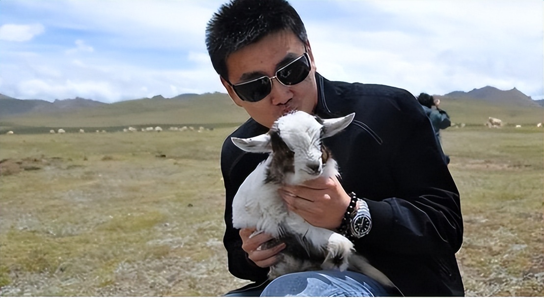 严于信是主持人吗,央视主播严于信结婚了吗