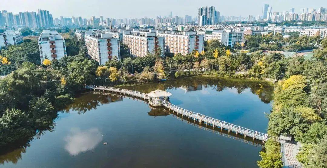 美翻了，四川高职院校风景如画，在这读书好巴适！