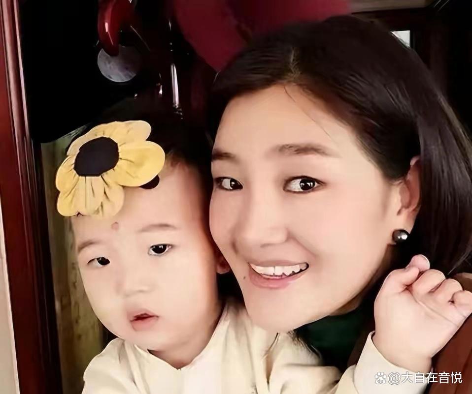 降央卓玛倒追老公过程,降央卓玛已与丈夫离婚吗