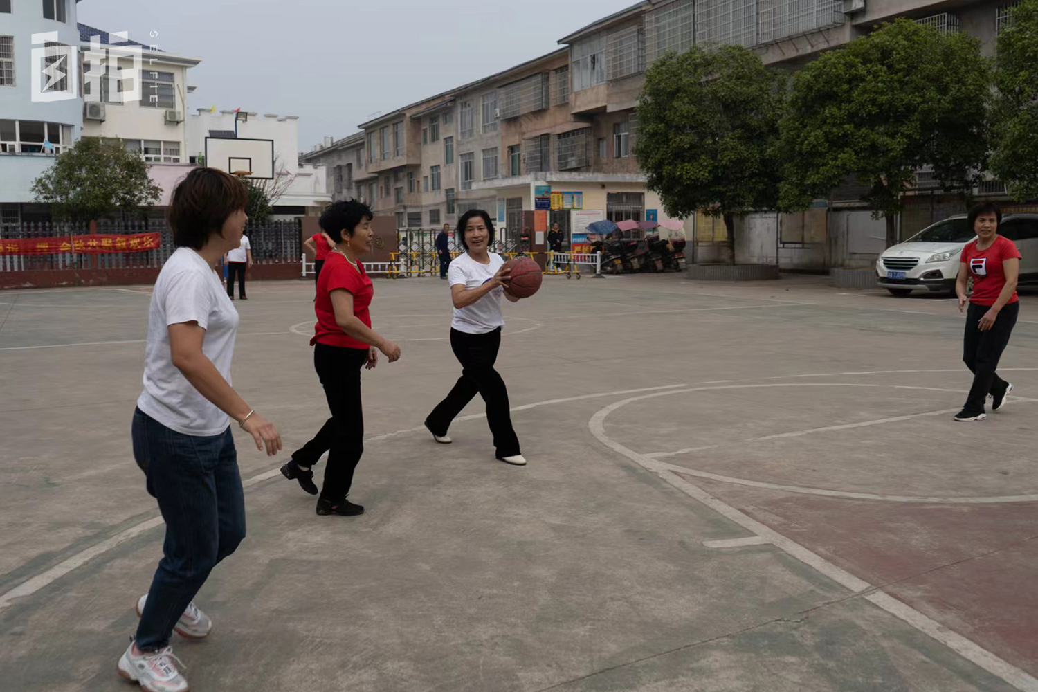 记录摆摊生活卖臭豆腐,在大学城摆地摊卖臭豆腐