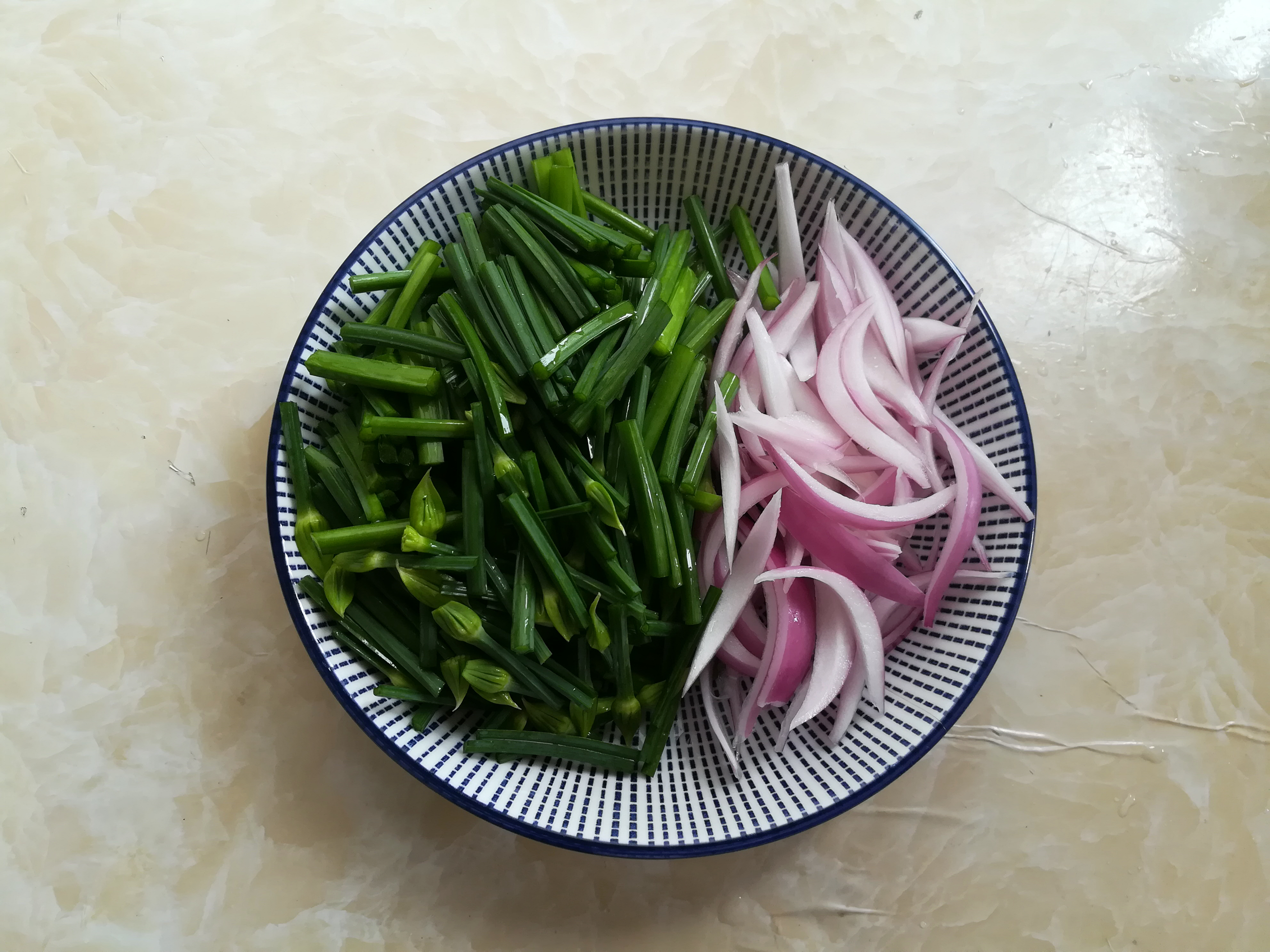 墨鱼是白灼好吃还是红烧好吃,墨鱼炒什么比较好吃