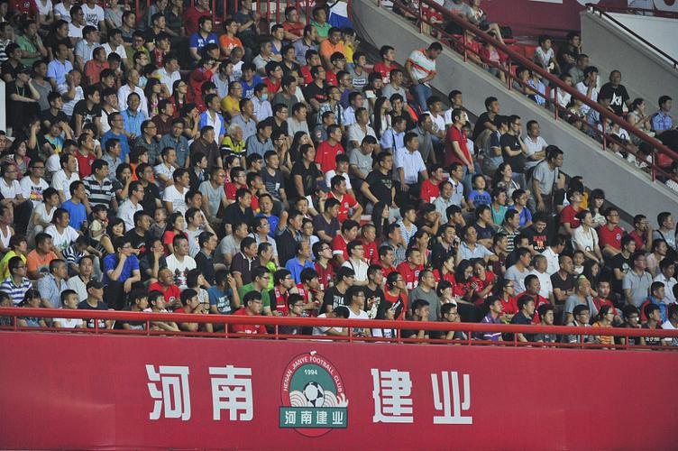 裁判偷走火箭的冠军,裁判偷走广州队一场胜利