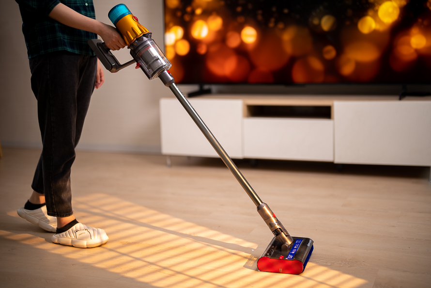 戴森v12吸尘器洗地,戴森吸尘器洗地机测评